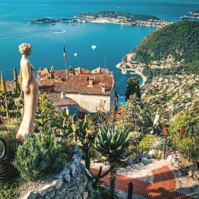 Studio au calme, avec terrasse et parking à Eze village Esterno foto